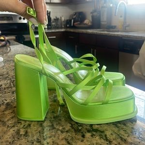 H&M lime green strappy chunky heals size 39 (US 8) Brand new